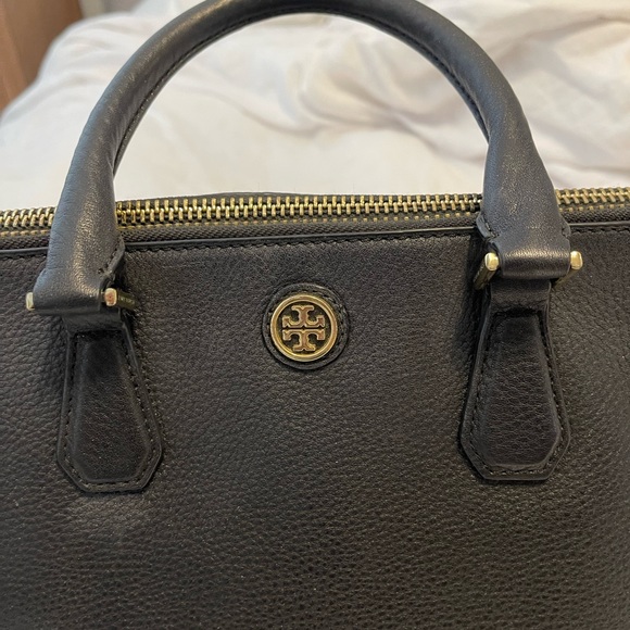 Tory Burch Pebble Black Purse - Picture 5 of 7